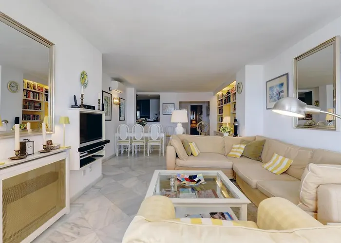 Apartment - Car Included *