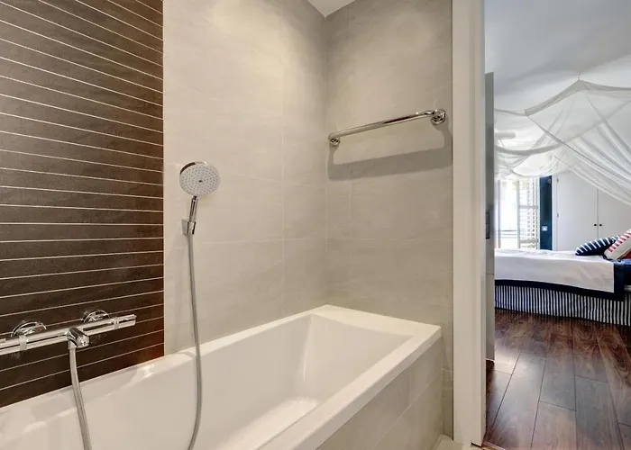 - Car Included Apartment *